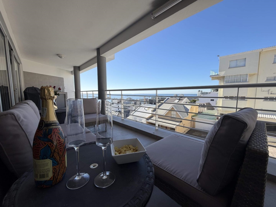 To Let 3 Bedroom Property for Rent in Sea Point Western Cape